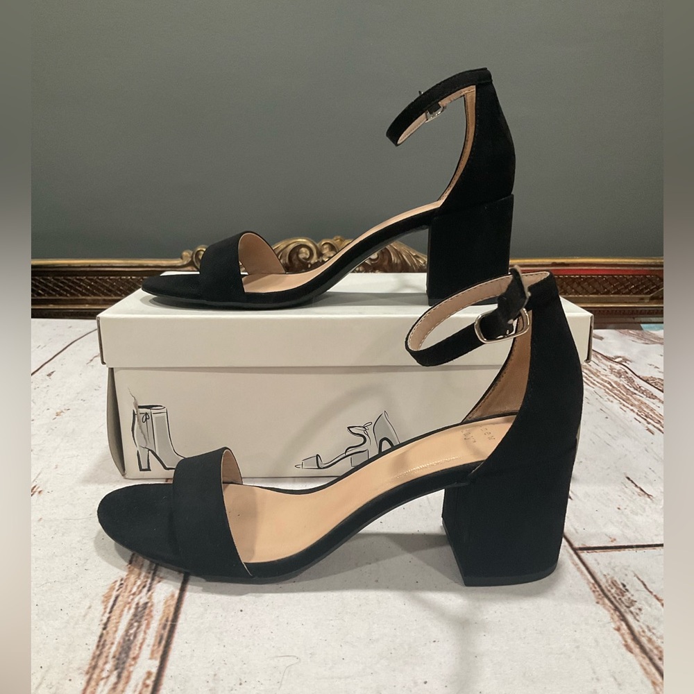 NIB A NEW DAY MICHAELA MID BLOCK HEEL SANDALS BLACK